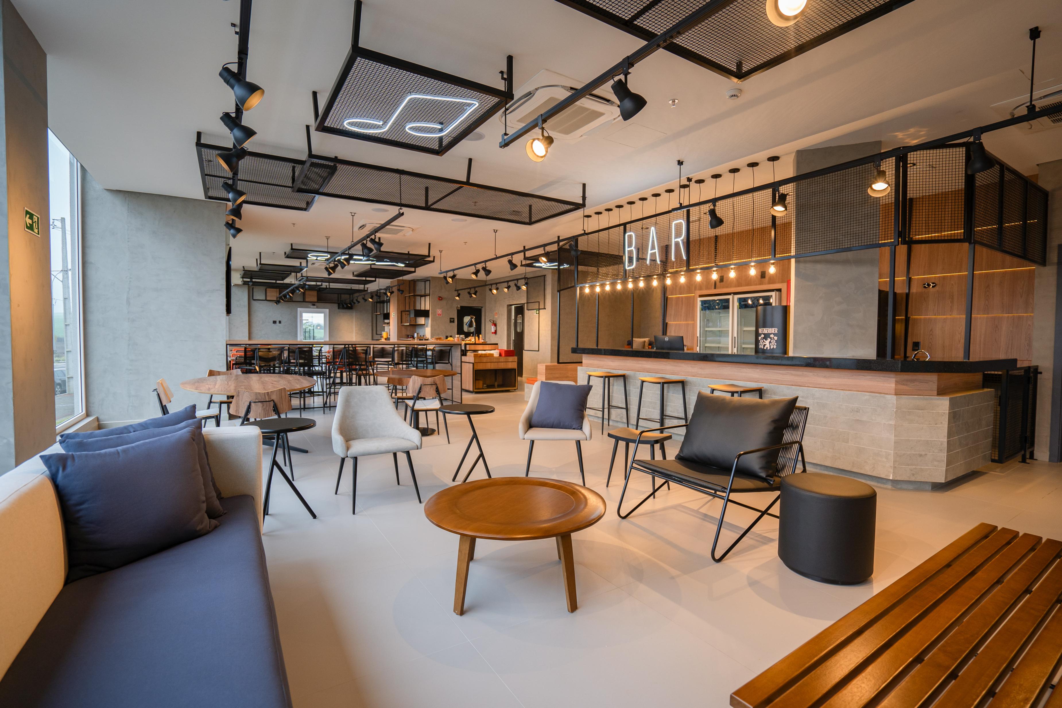 Bar/Salón Ibis Guarapuava