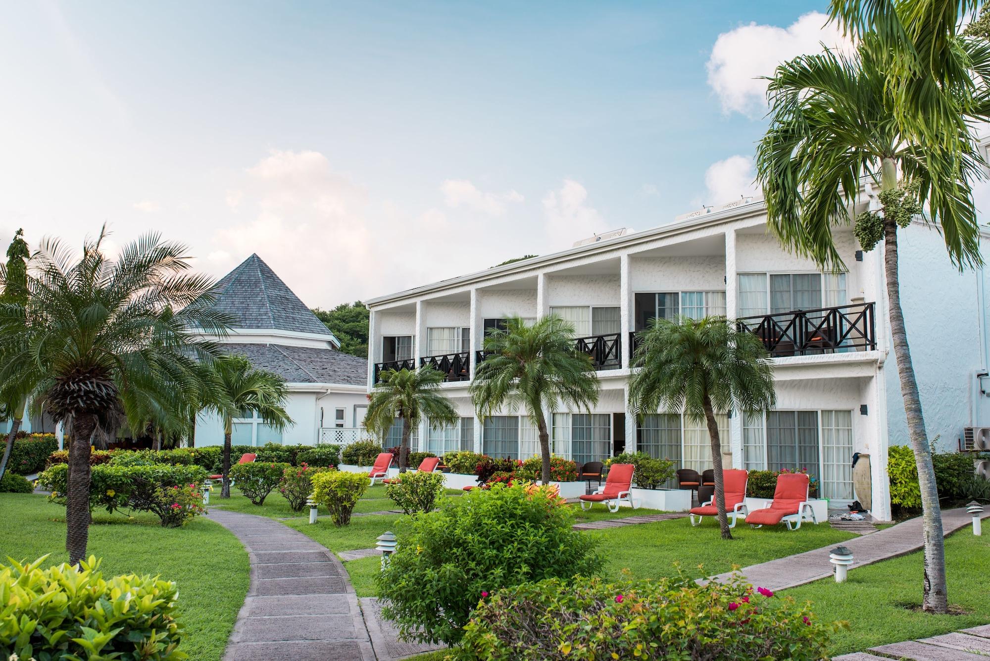Vista Exterior Coyaba Beach Resort