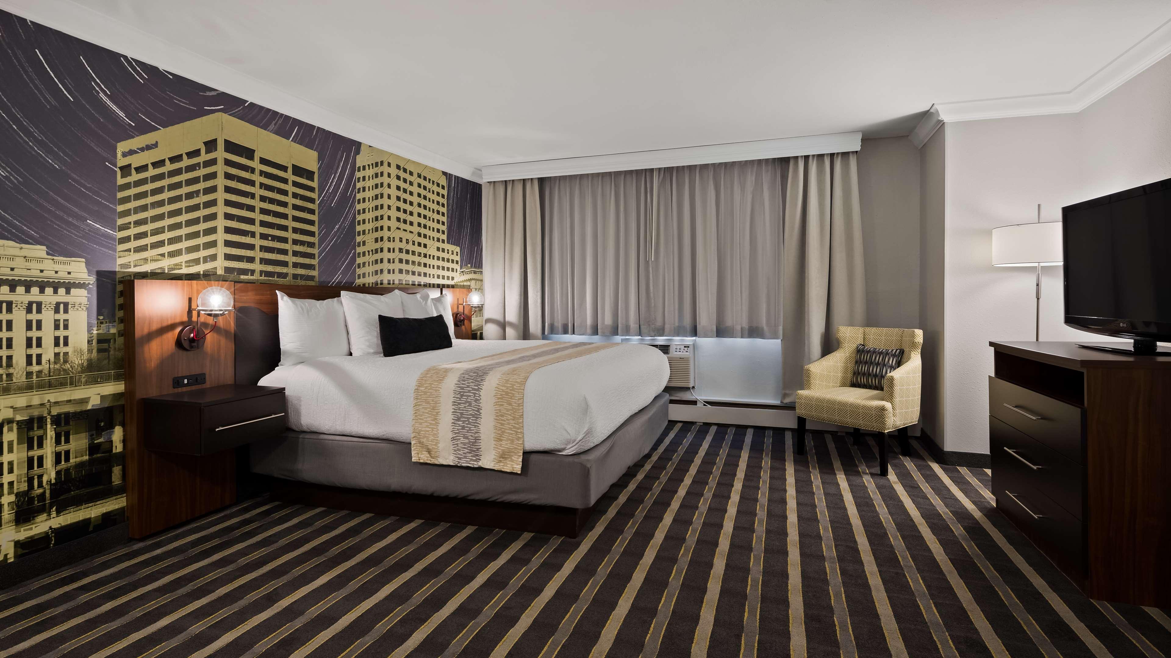 Vista Exterior Best Western Plus Milwaukee West