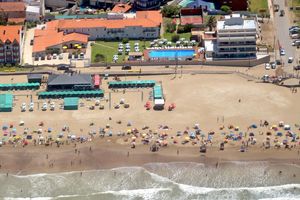 Alojamiento - HOTEL TEJAS ROJAS