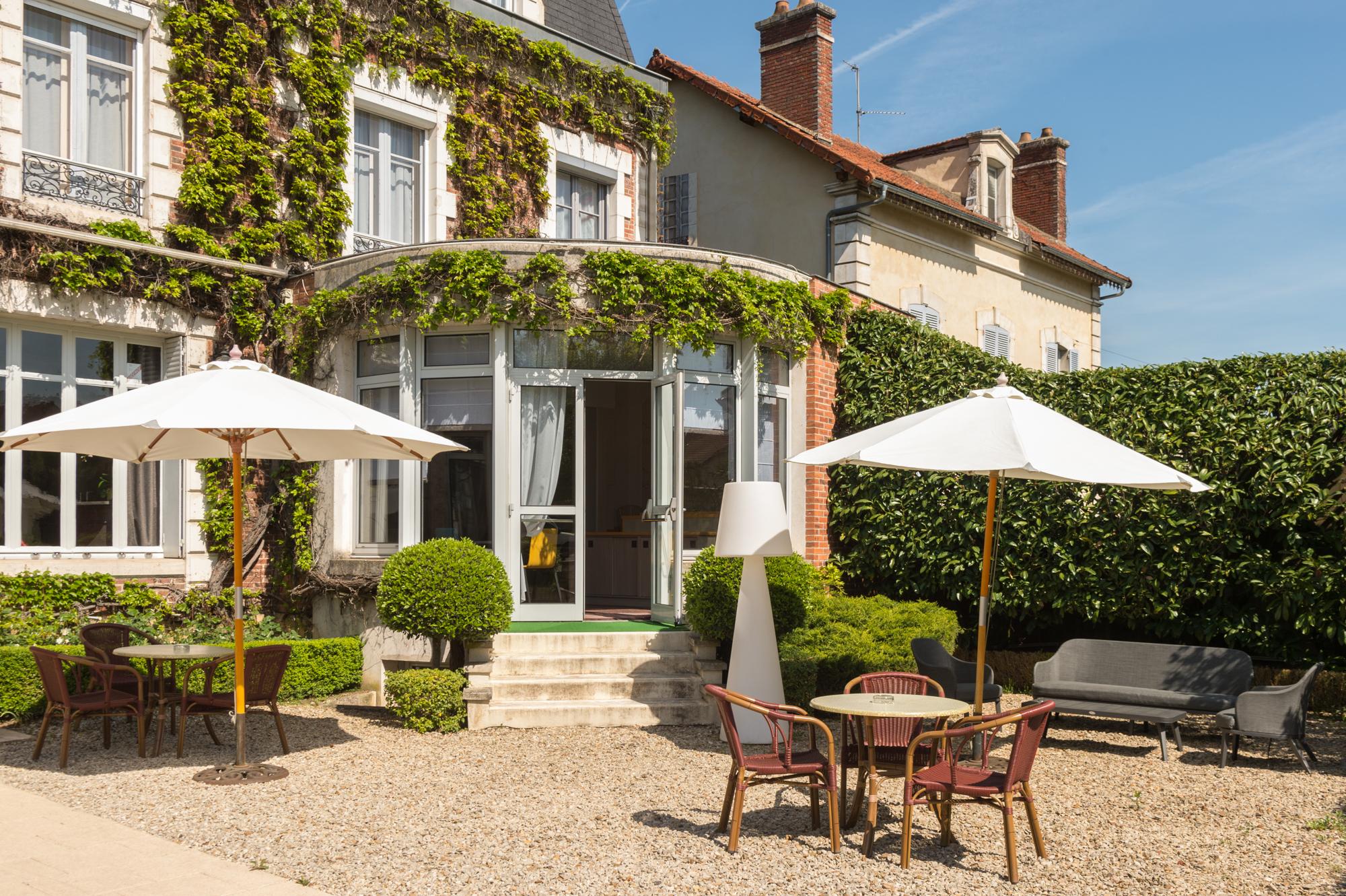 Vista Exterior The Originals Boutique, Hôtel Normandie, Auxerre