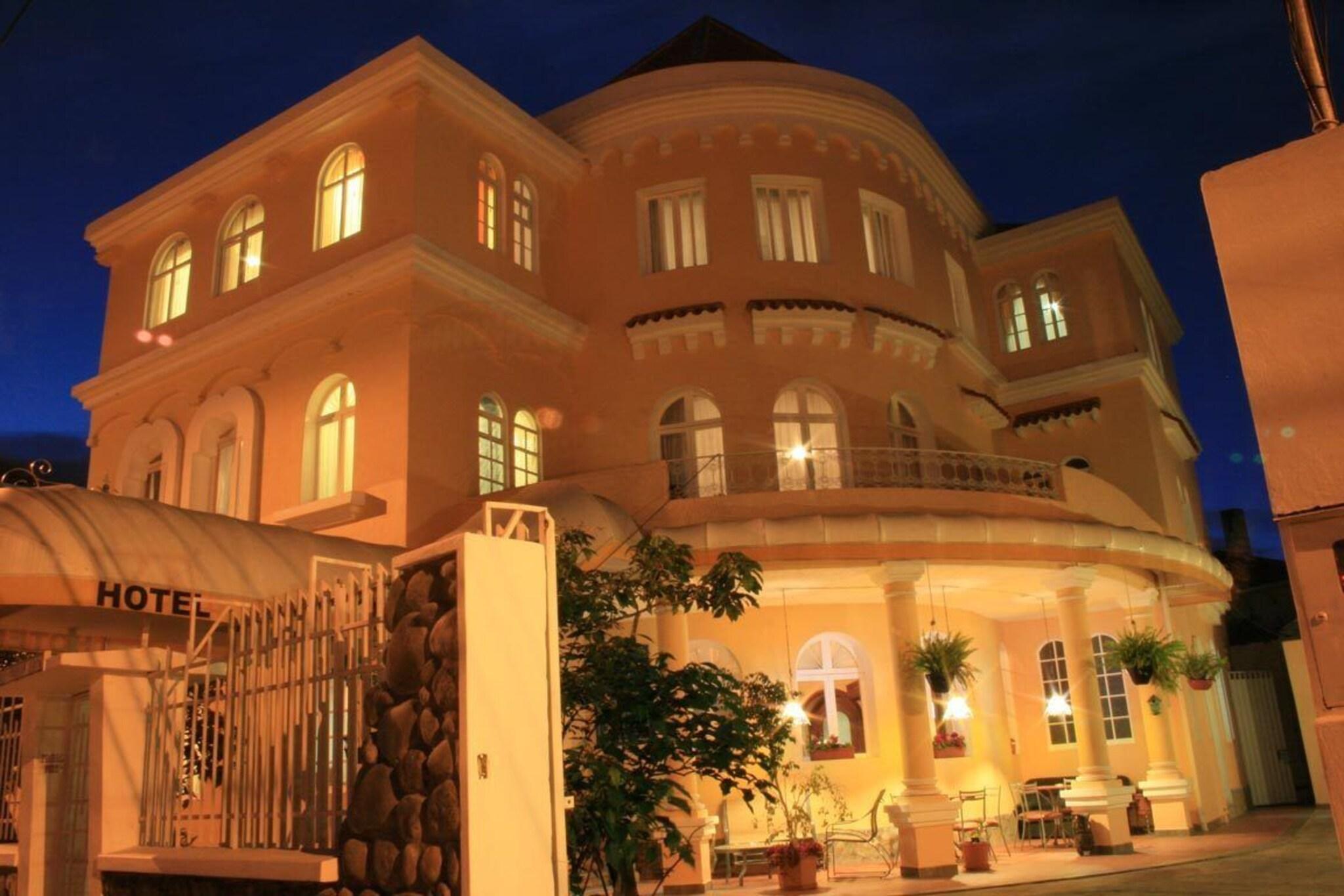 Vista Exterior Hotel La Casona