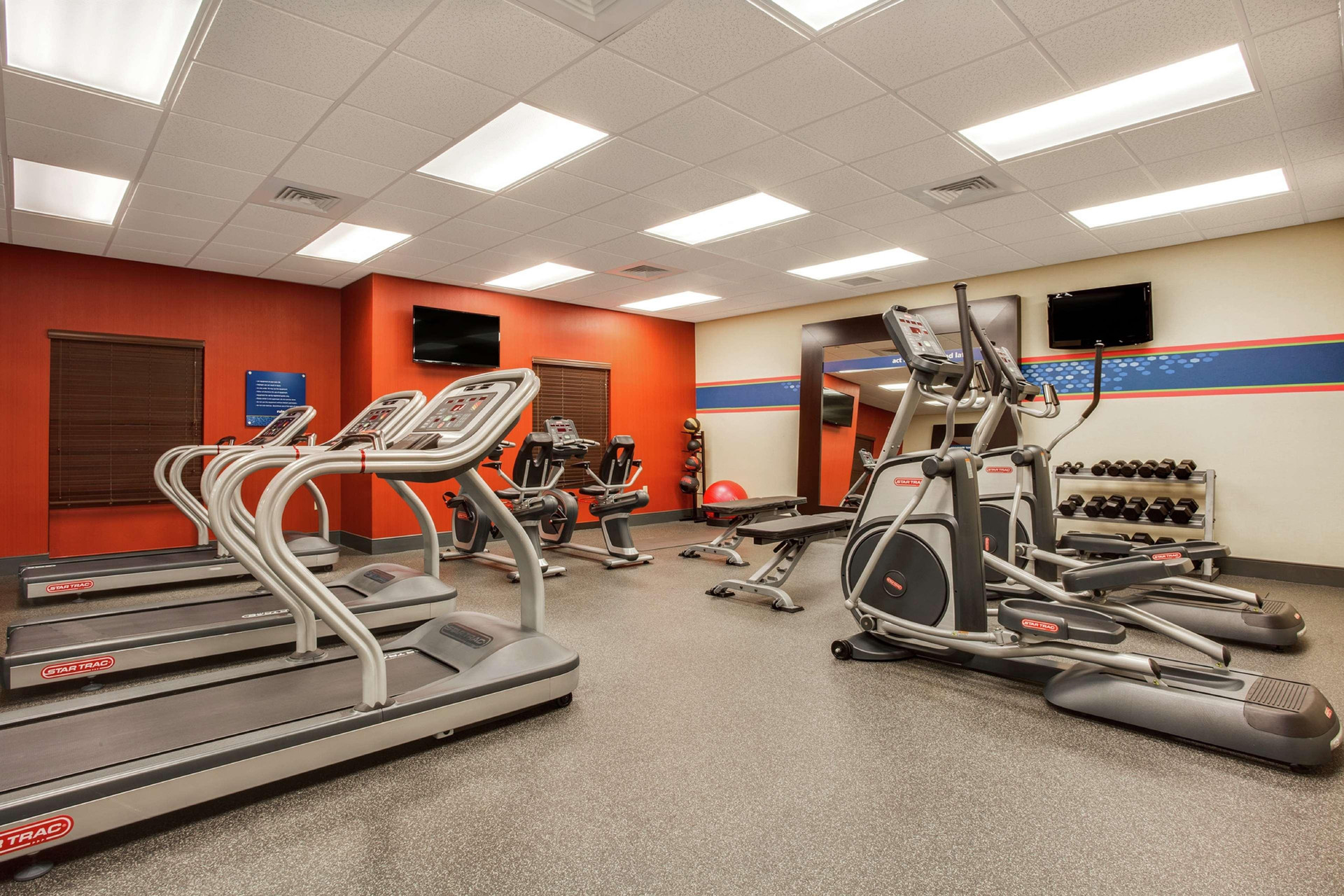 Gimnasio Hampton Inn Ozark