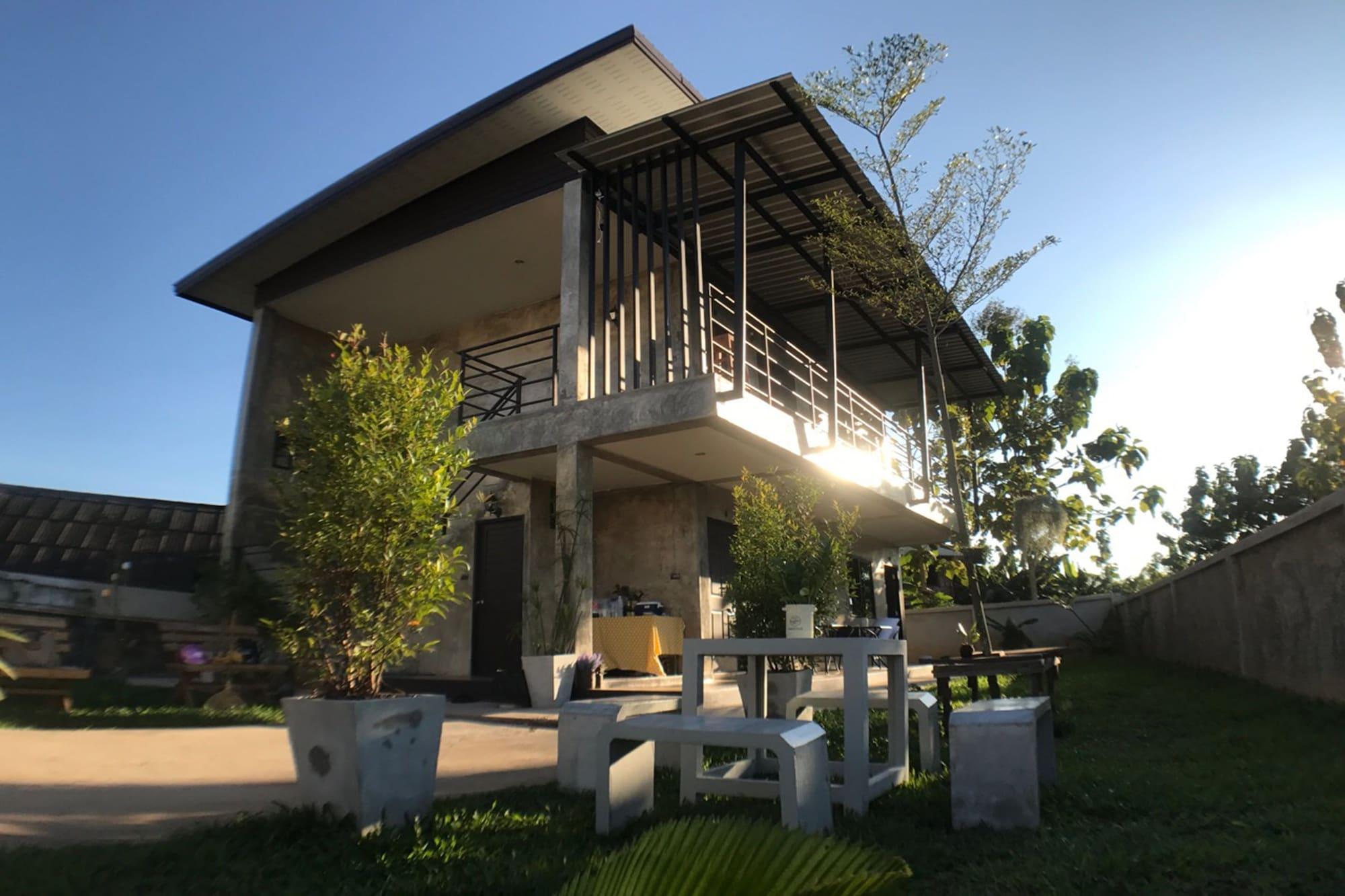 Vista Exterior Ban Roojai