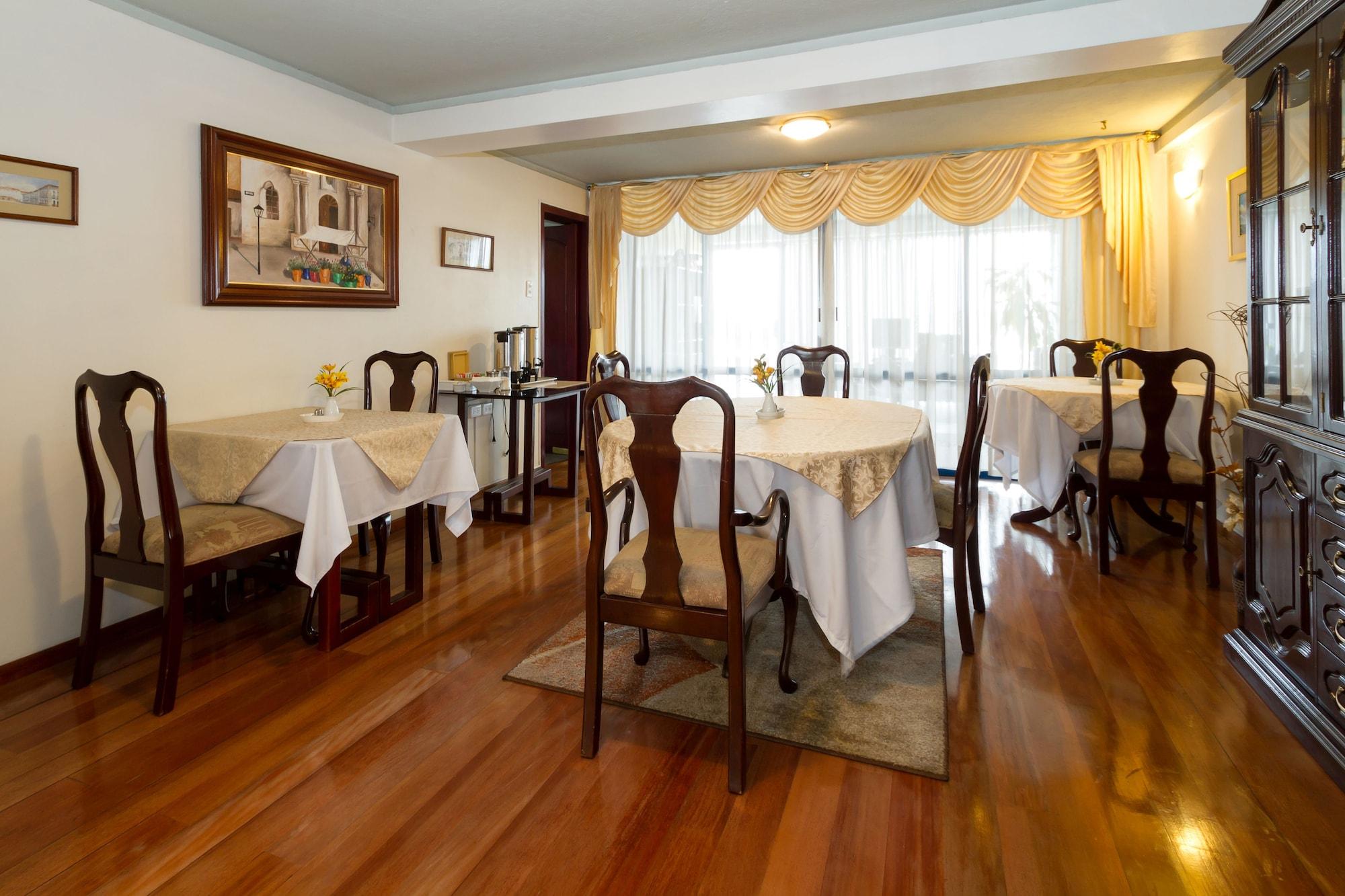Bar/Salón Suites Metropoli