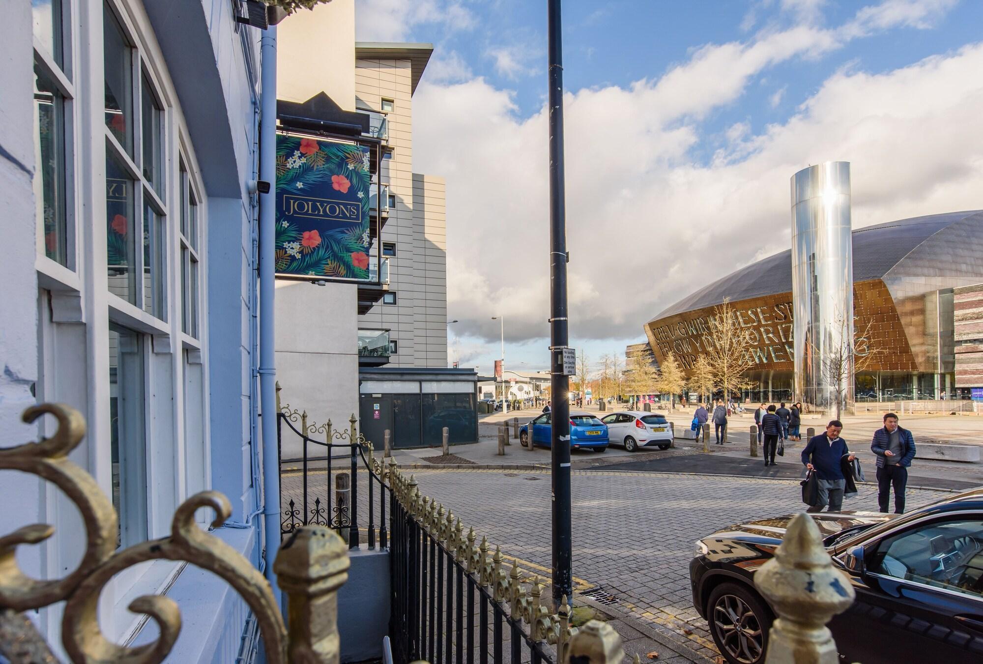 Varios Jolyon's Boutique Hotel