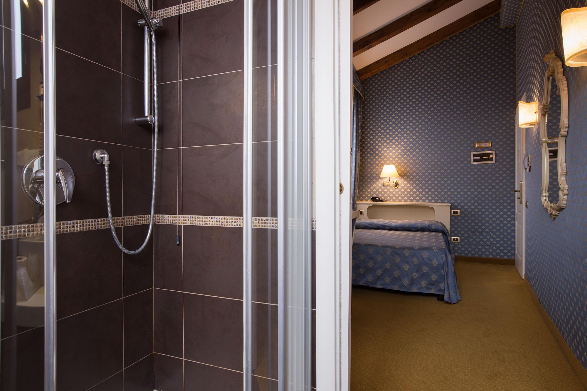 Set de Habitación Hotel Torino