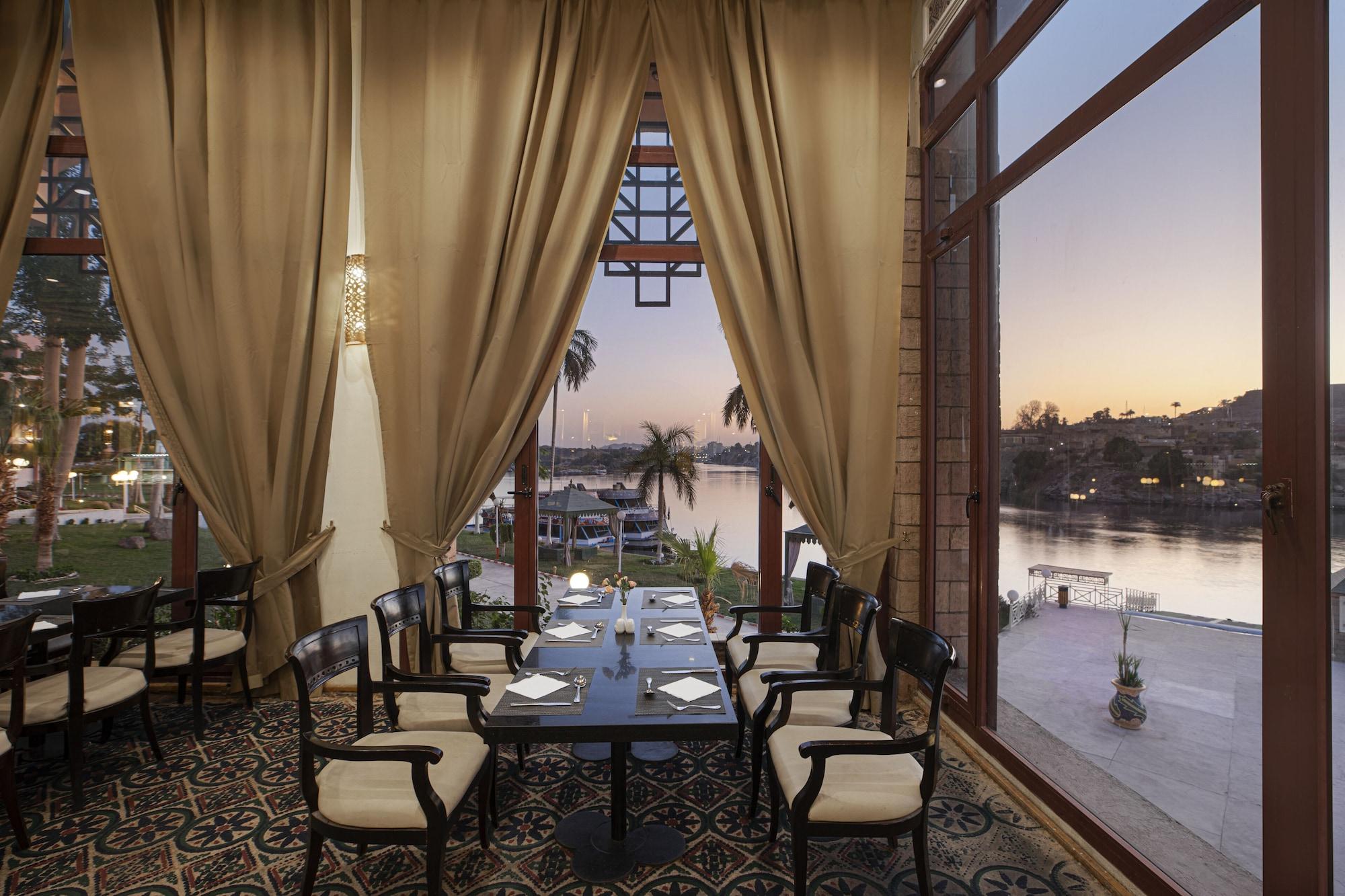 Restaurant Pyramisa Island Hotel Aswan
