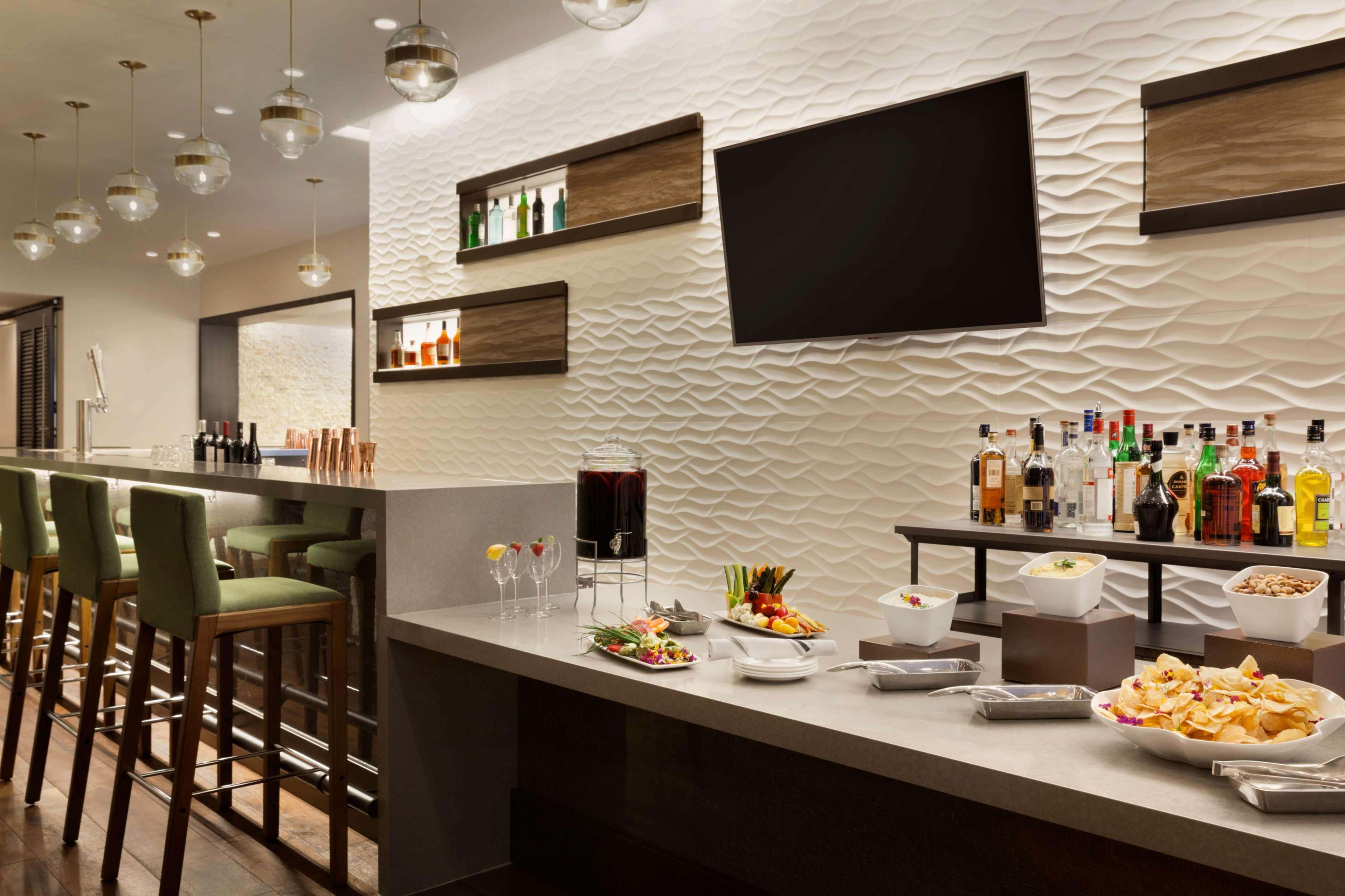 Bar/Salón Embassy Suites by Hilton Boulder