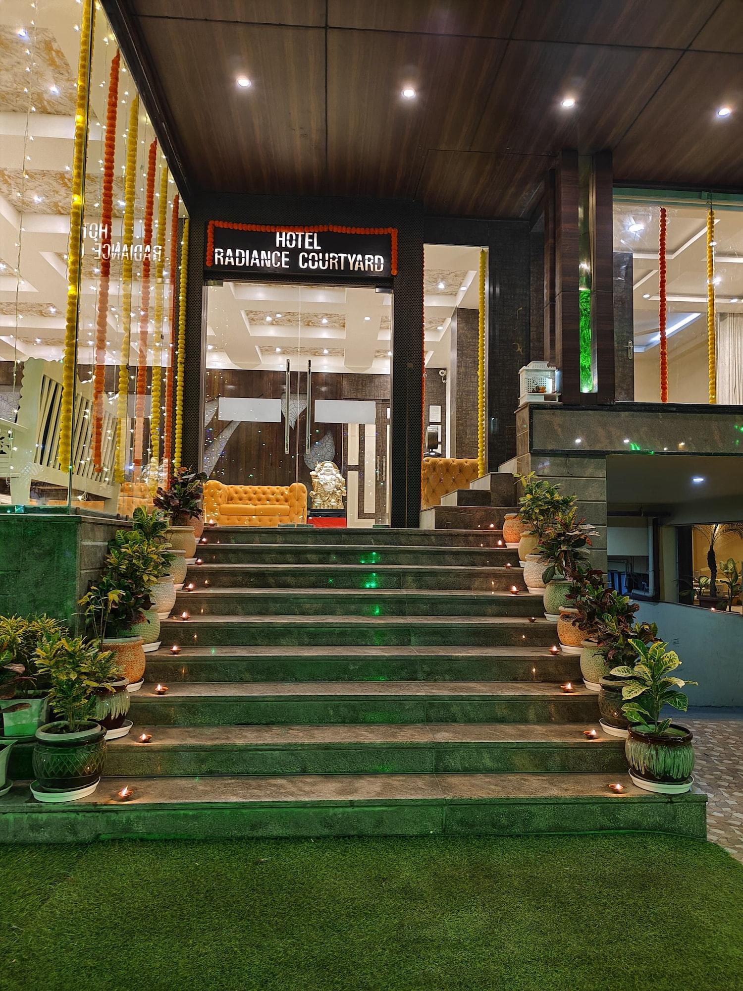 Vista Exterior RADIANCE COURTYARD