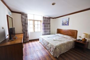 Alojamiento - Paisiri Hotel