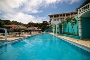 Alojamiento - West End Dive Resort