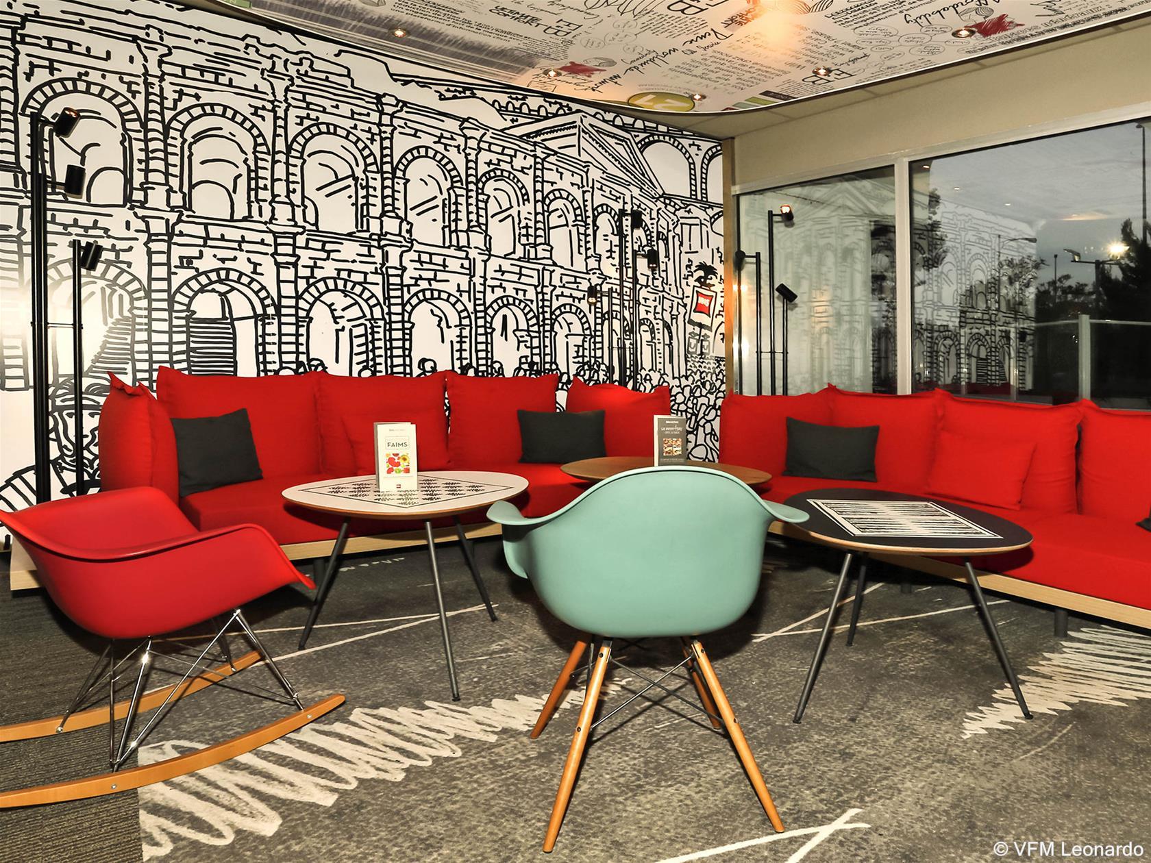 Vista Exterior ibis Nimes Ouest