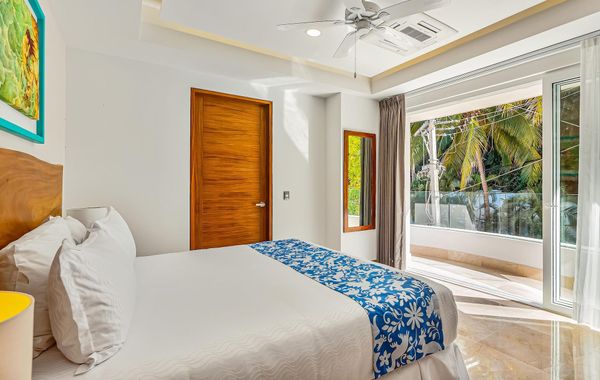 Stunning 7th-floor Condo With Outdoor Pool, hot tub & bay Views - Hoteles de lujo en Puerto Vallarta, México