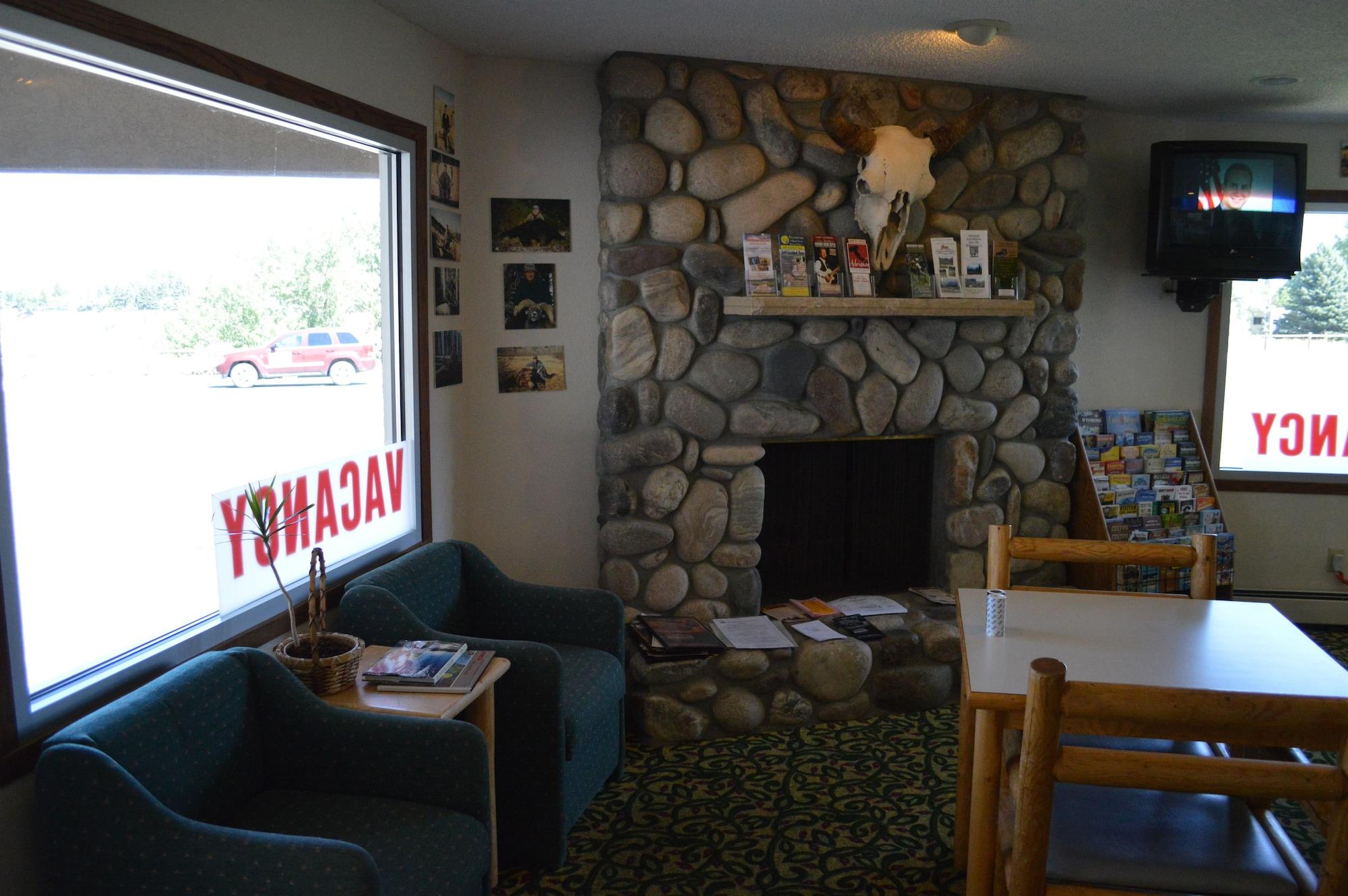 Vista Lobby A Wyoming Inn
