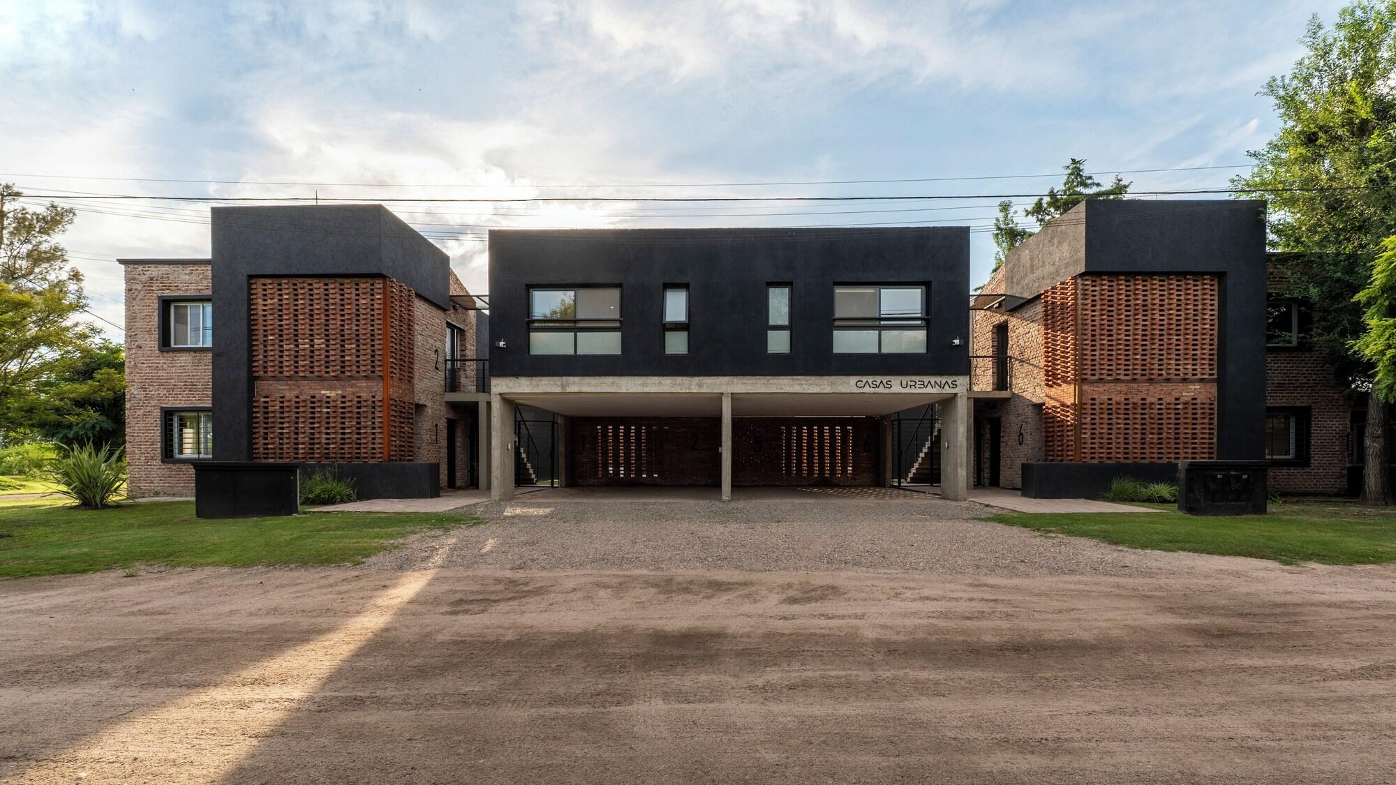 Varios casas urbanas apart hotel