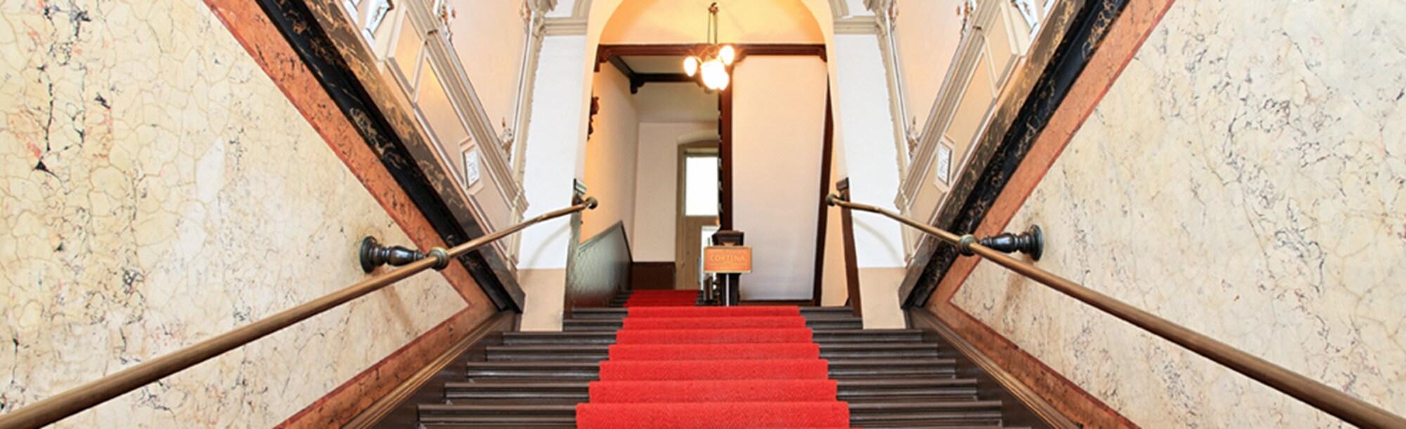 Vista Lobby Hotel - Pension Cortina