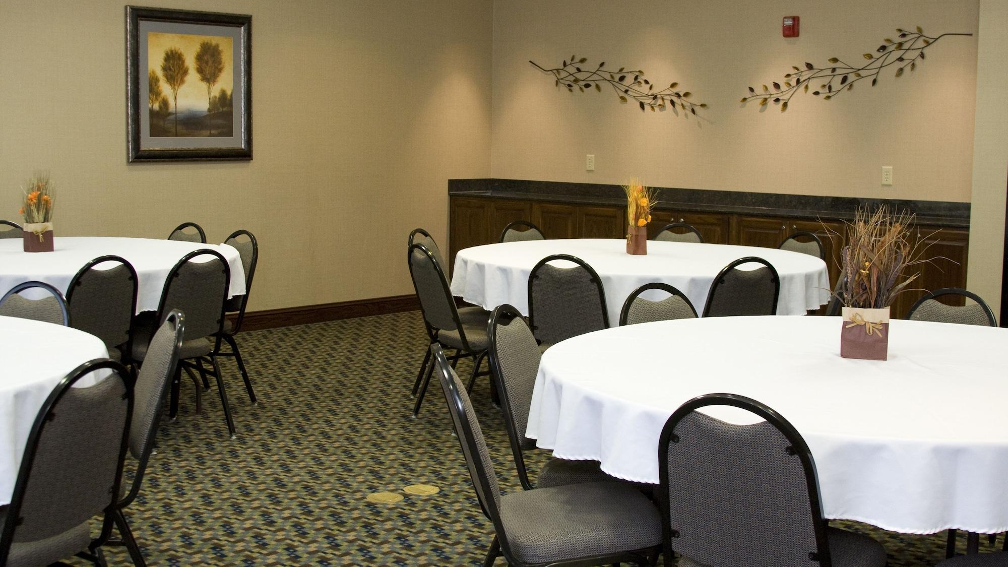 Sala de Reuniones Holiday Inn Express Hotel & Suites Pittsburg by IHG