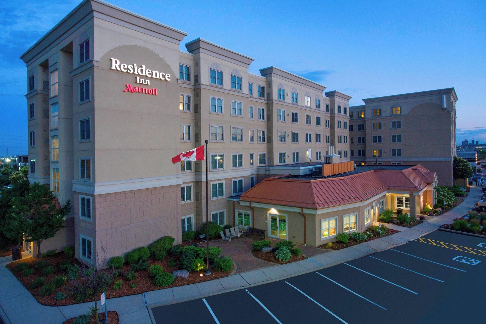 Vista Exterior Residence Inn by Marriott Mississauga - Airport Corporate Centre West