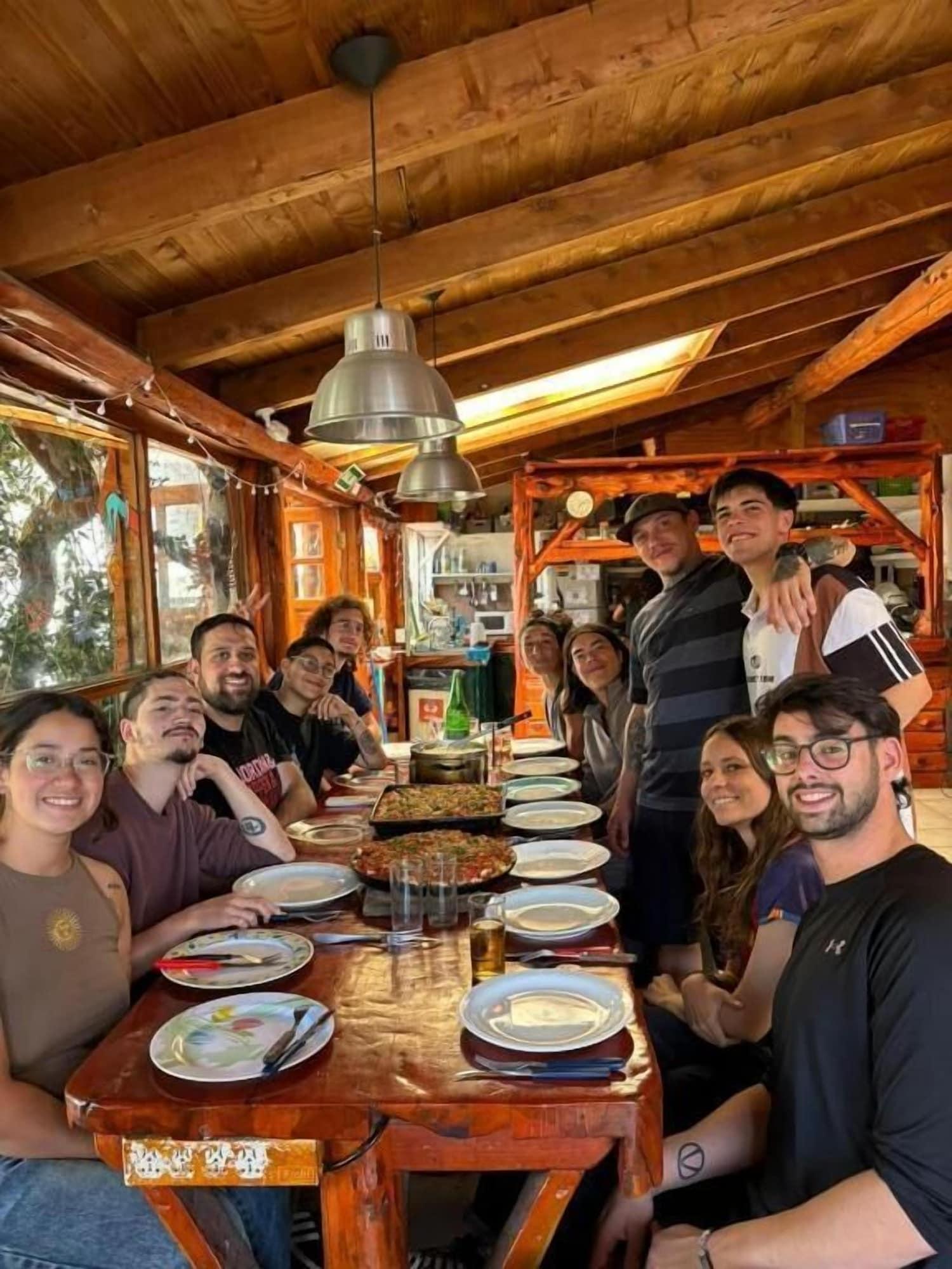 Restaurant Refugio Aku Hostel