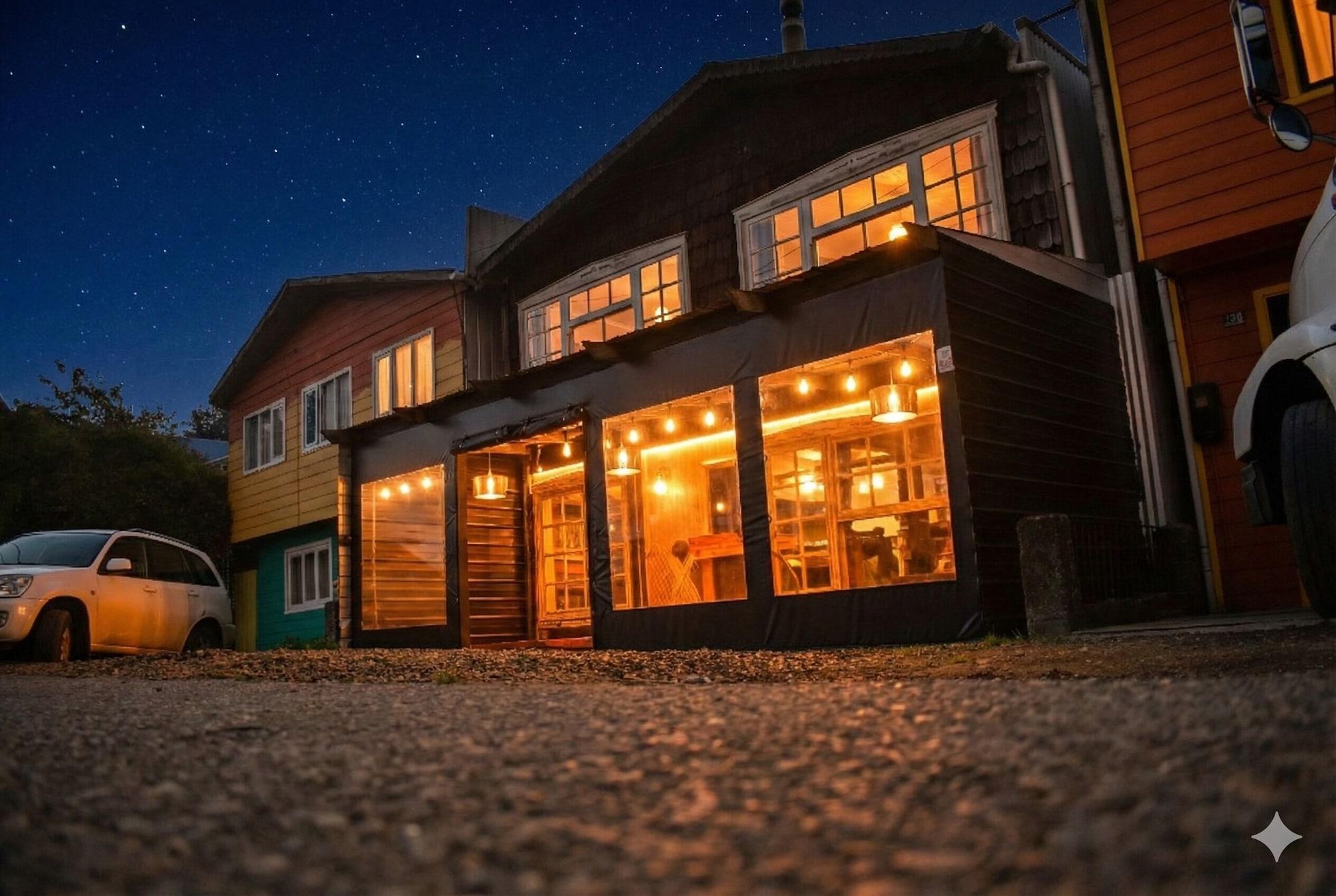 Vista Exterior Estación Hostel