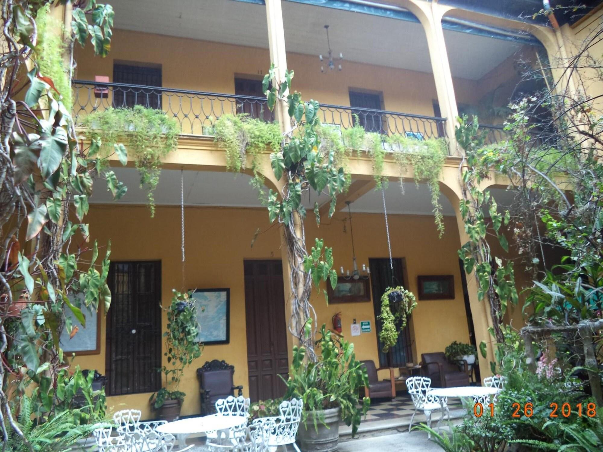 Vista Exterior Hotel Spring
