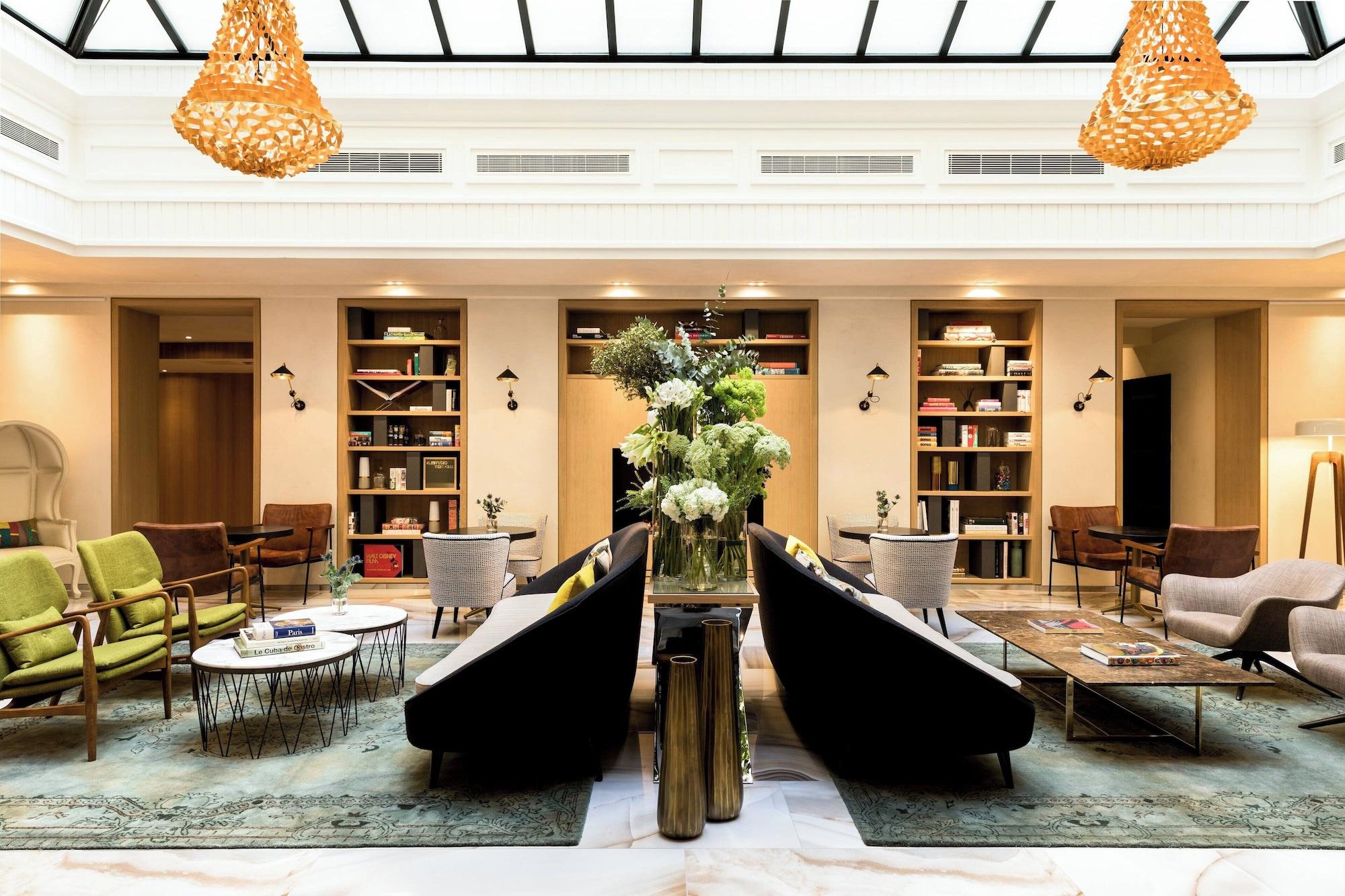 Vista Lobby Renaissance Paris Vendome Hotel