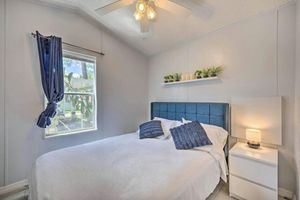 Alquiler Vacacional - Enchanted Cottage with Pool and Mini-Golf Near Disney