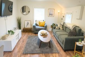 Alquiler Vacacional - Beautiful Downtown Vancouver "UP"  style Duplex!