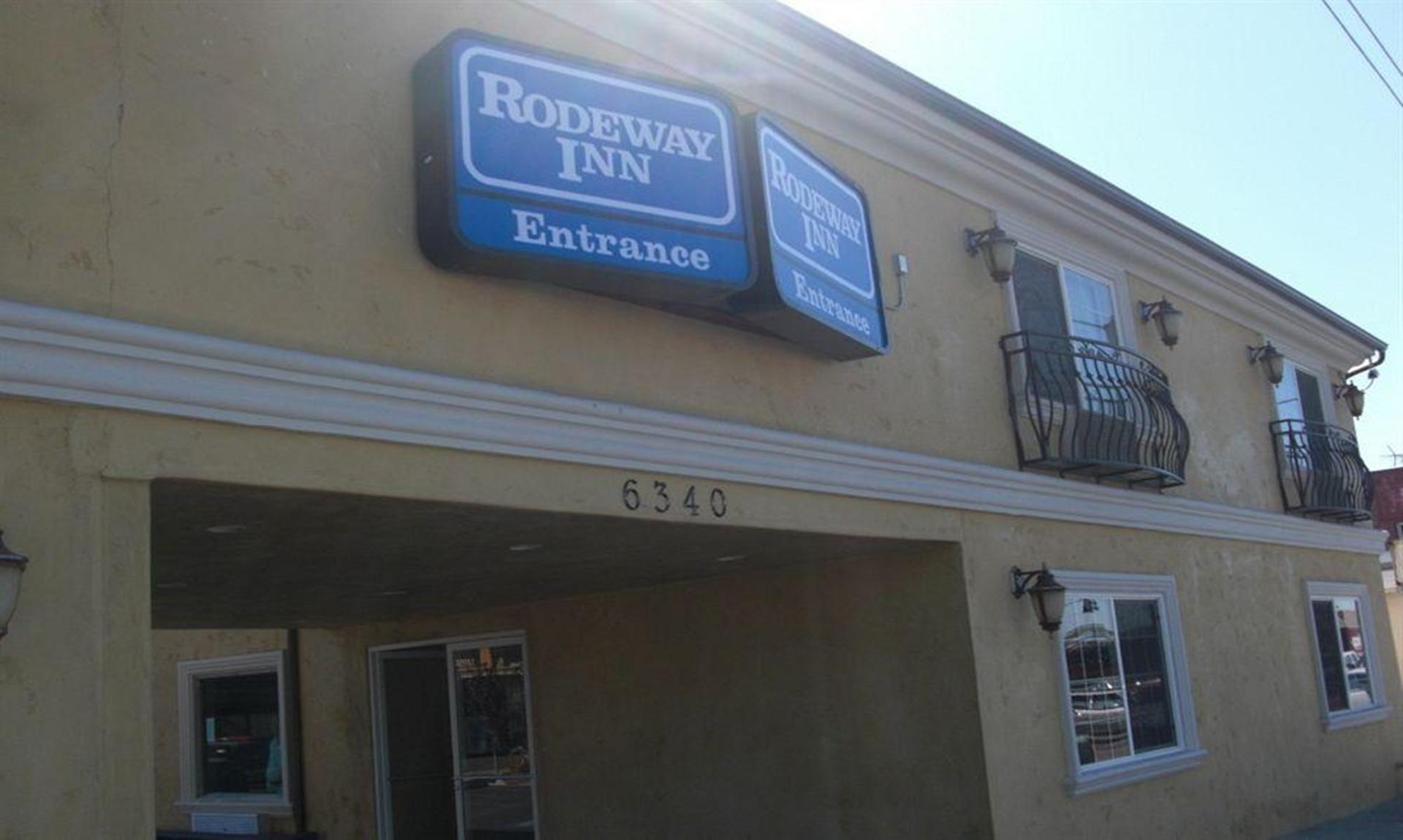 Exterior View Rodeway Inn Near L.A. Live