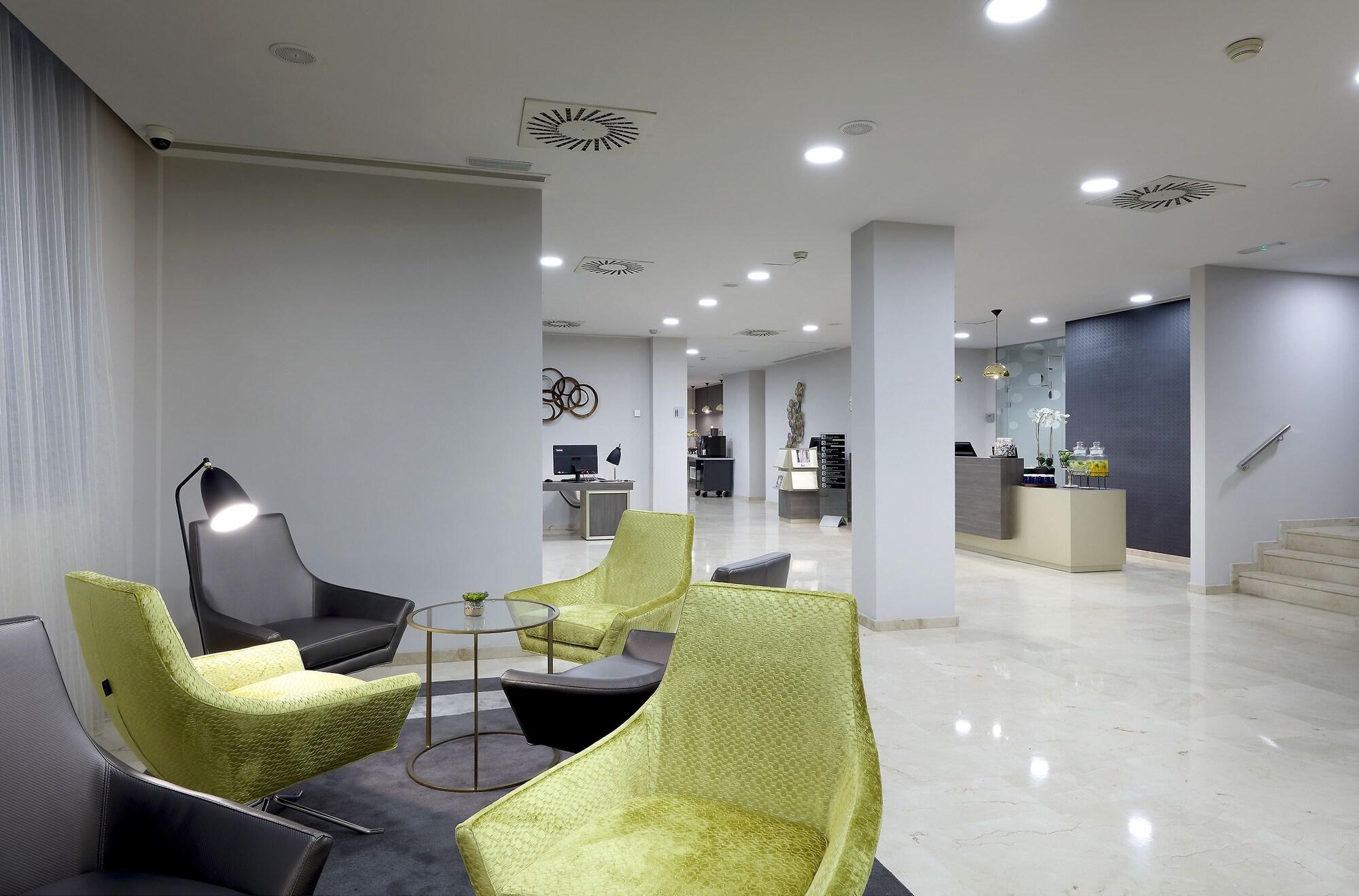 Vista Lobby Exe Zaragoza WTC