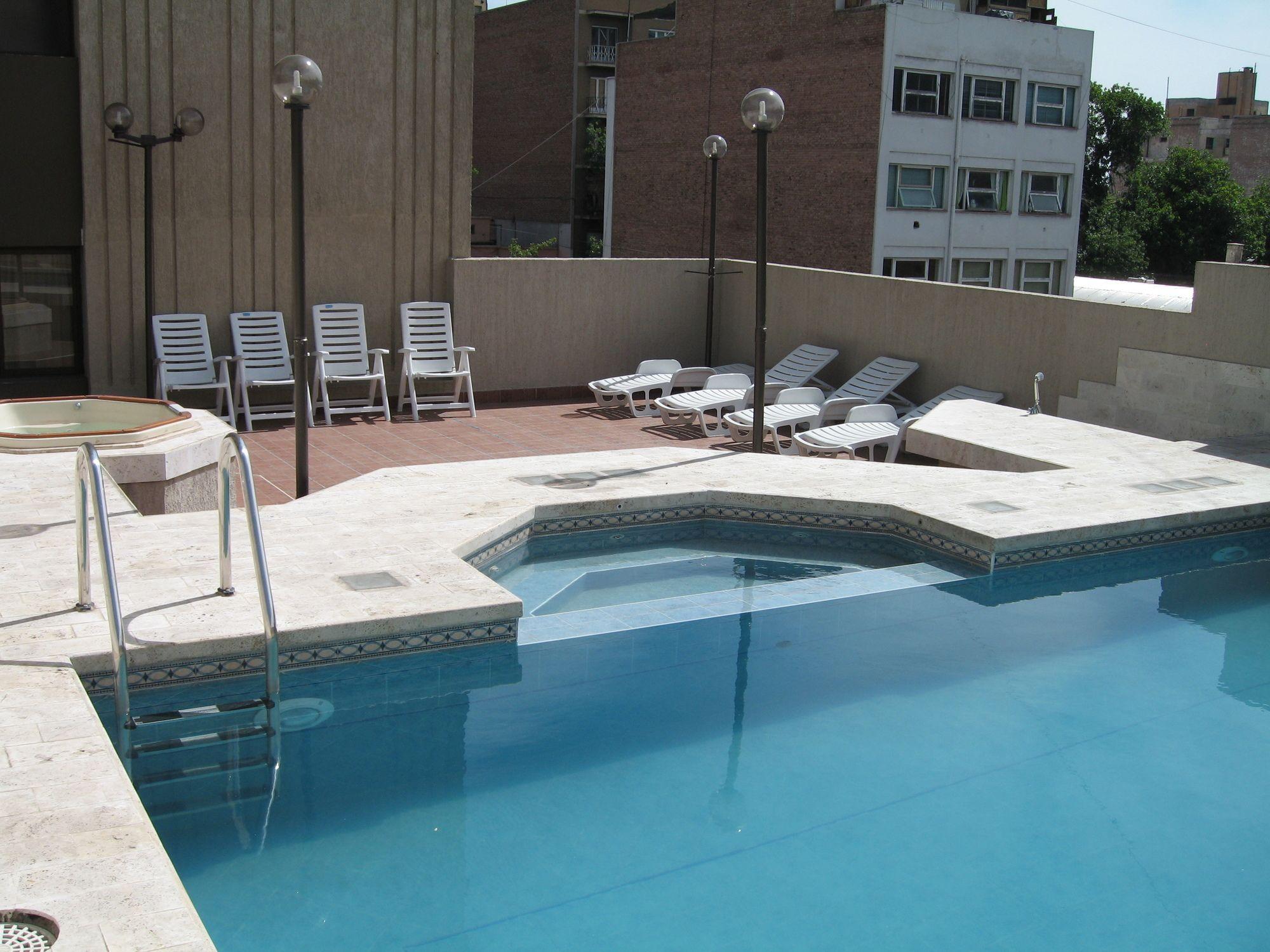 Vista Piscina Altezza Apart & Suites