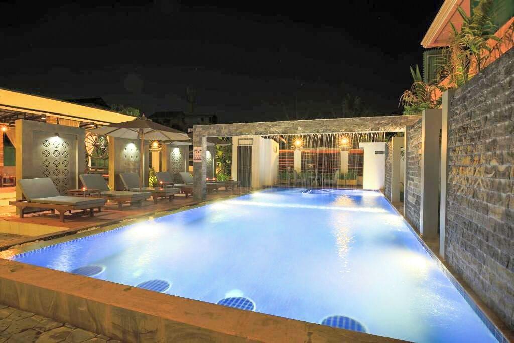 Varios Golden Bayon Boutique Hotel