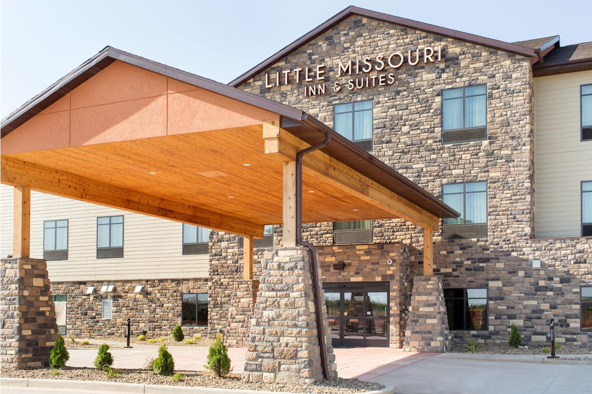 Vista Exterior Little Missouri Inn & Suites