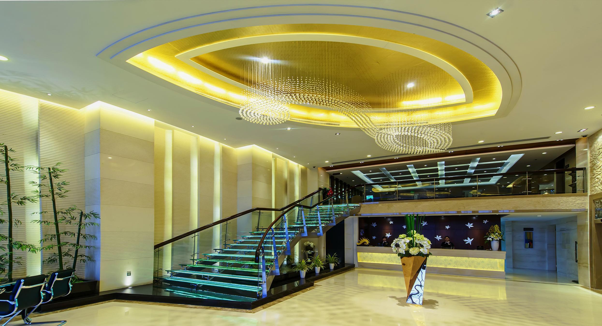 Vista Lobby Brilliant Hotel