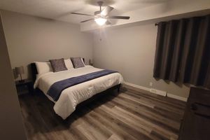 Alquiler Vacacional - Charming 3 Bedroom House with Firepit in West Omaha