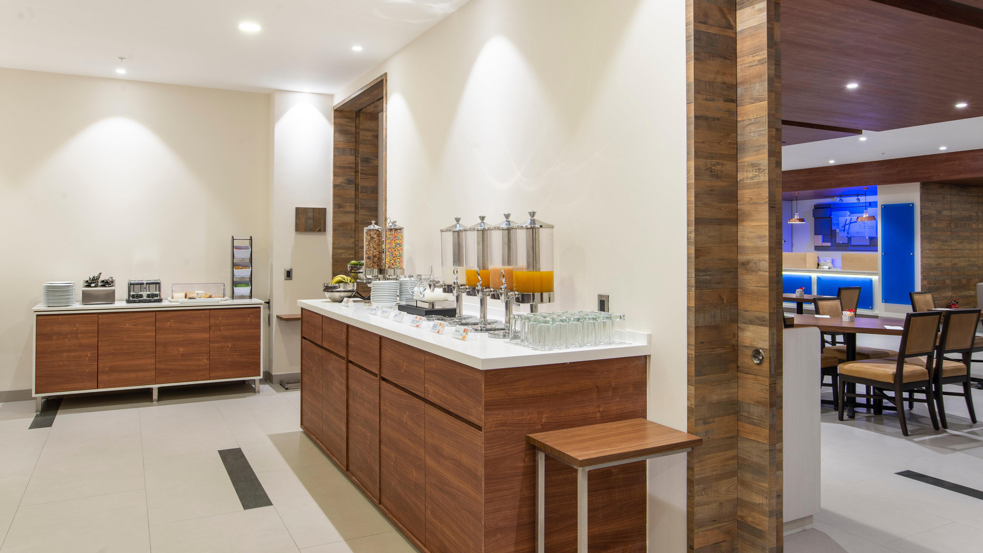 Restaurant Holiday Inn Express Mexico Basilica by IHG
