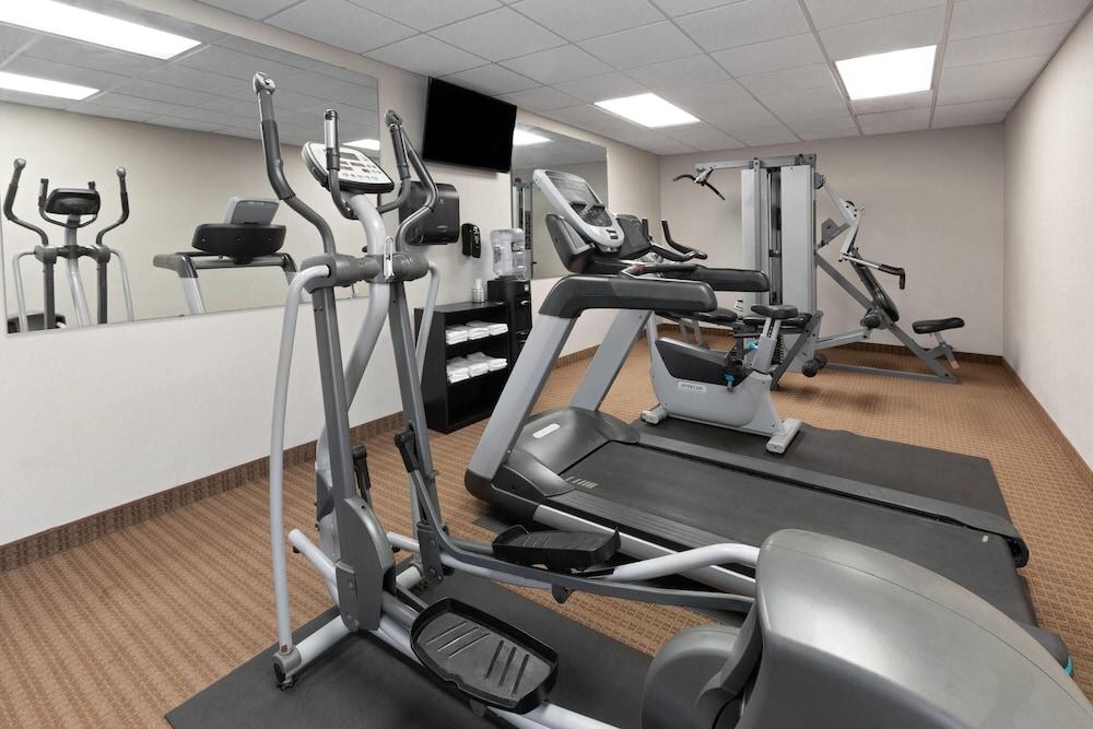 Gimnasio Baymont by Wyndham Jamestown Conference Center & Water Park
