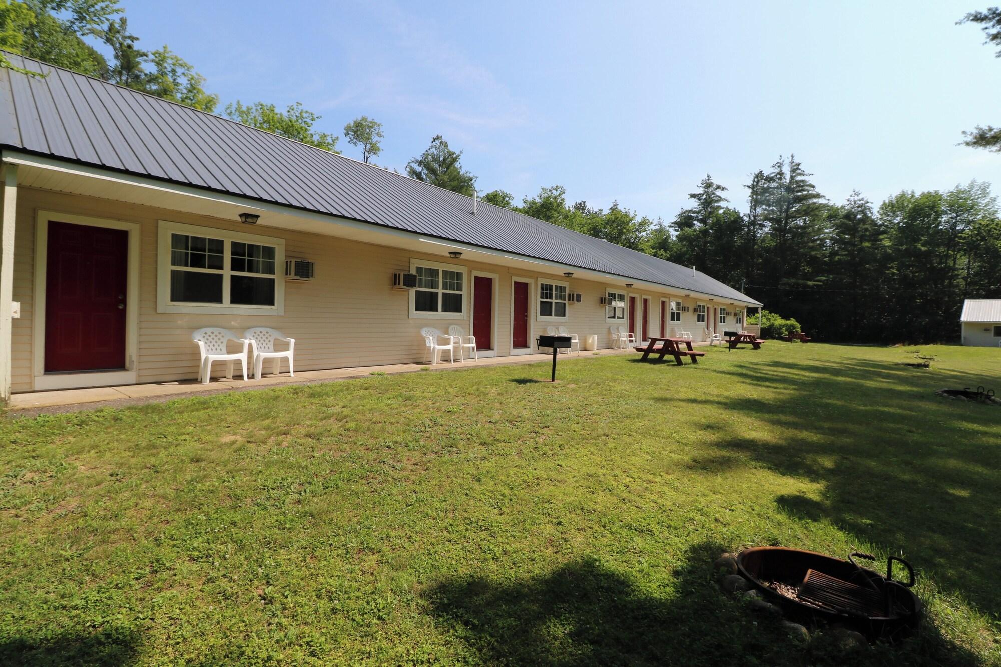Vista Exterior The Villager Motel