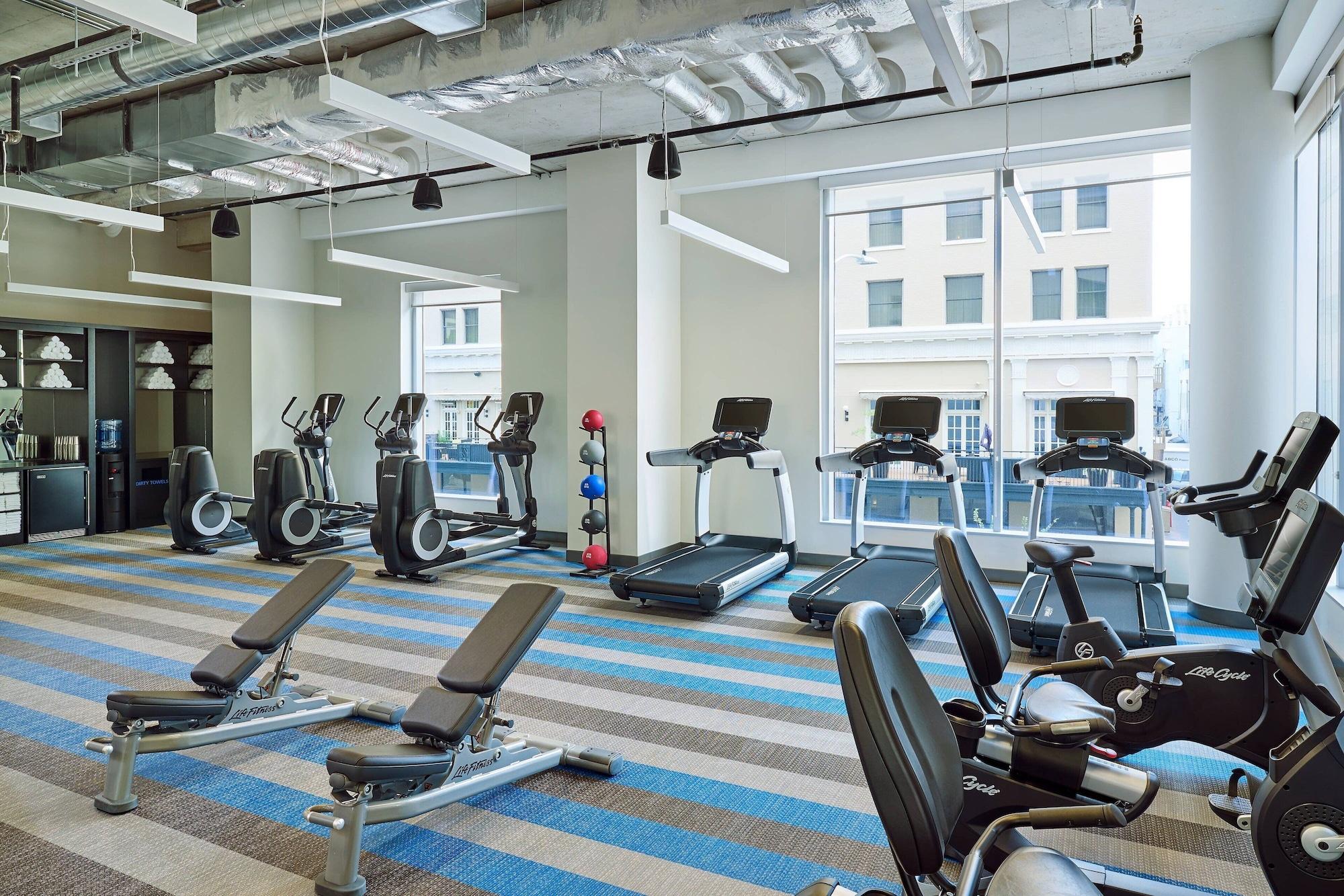 Gimnasio Element Austin Downtown