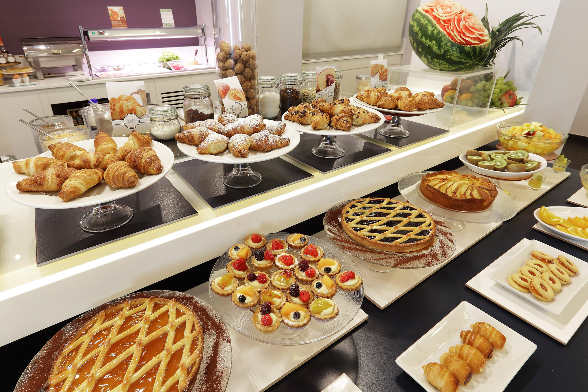 Restaurant Holiday Inn Milan Nord Zara by IHG