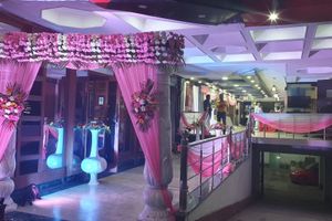 Alojamiento - hotel doon regency