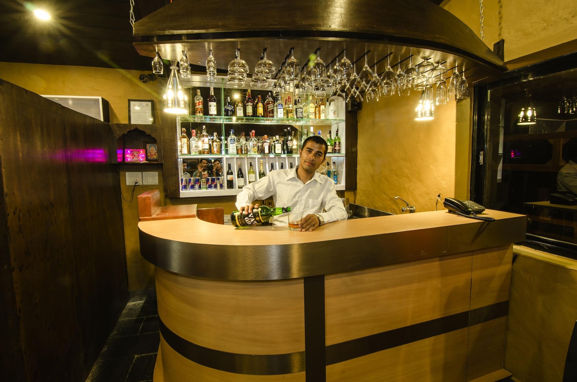 Bar/Salón Hotel Lakefront