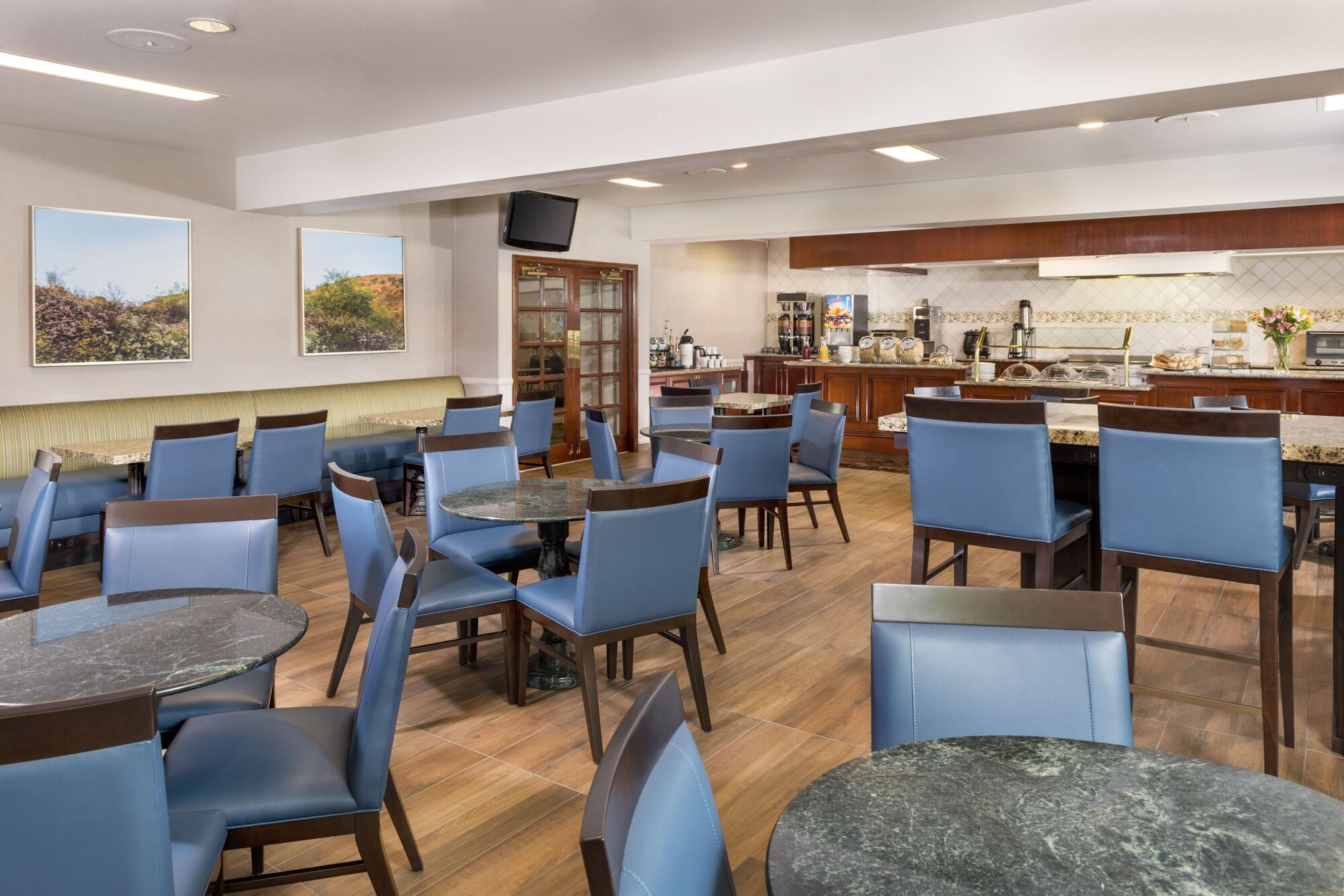 Restaurant Ayres Suites Diamond Bar