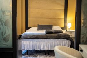 Alojamiento - Cozy Two-Bedroom at The Historic Mansfield Residence