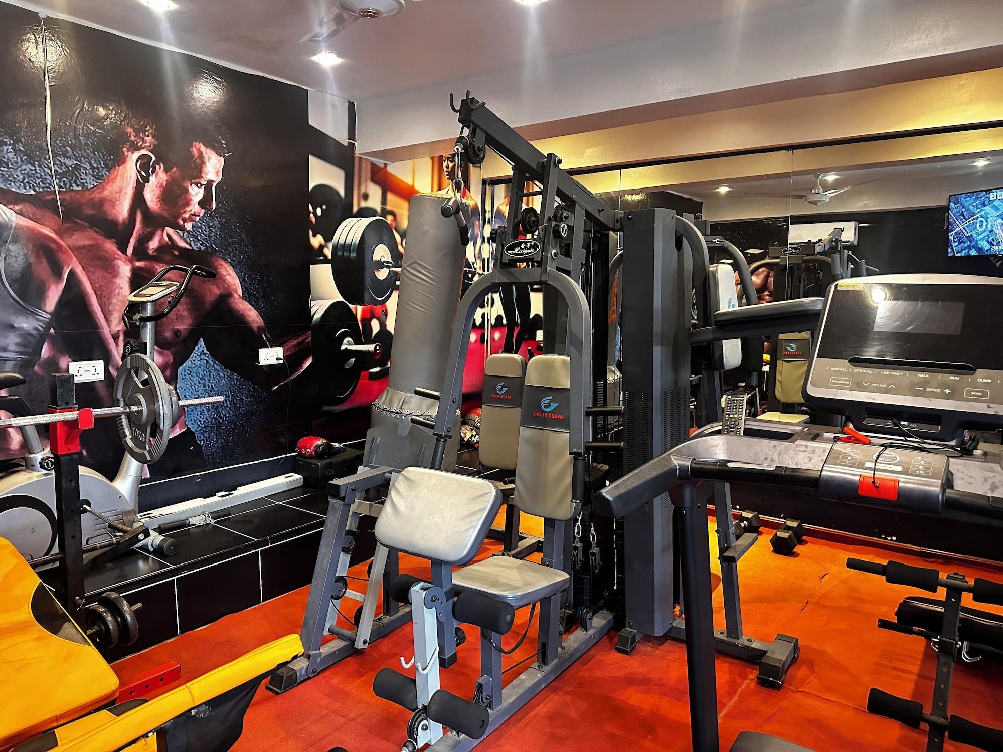 Gimnasio ADESHIE FIE HOTEL