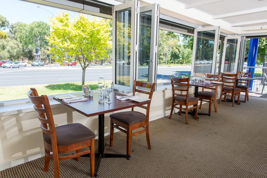 Restaurant Adelaide Royal Coach