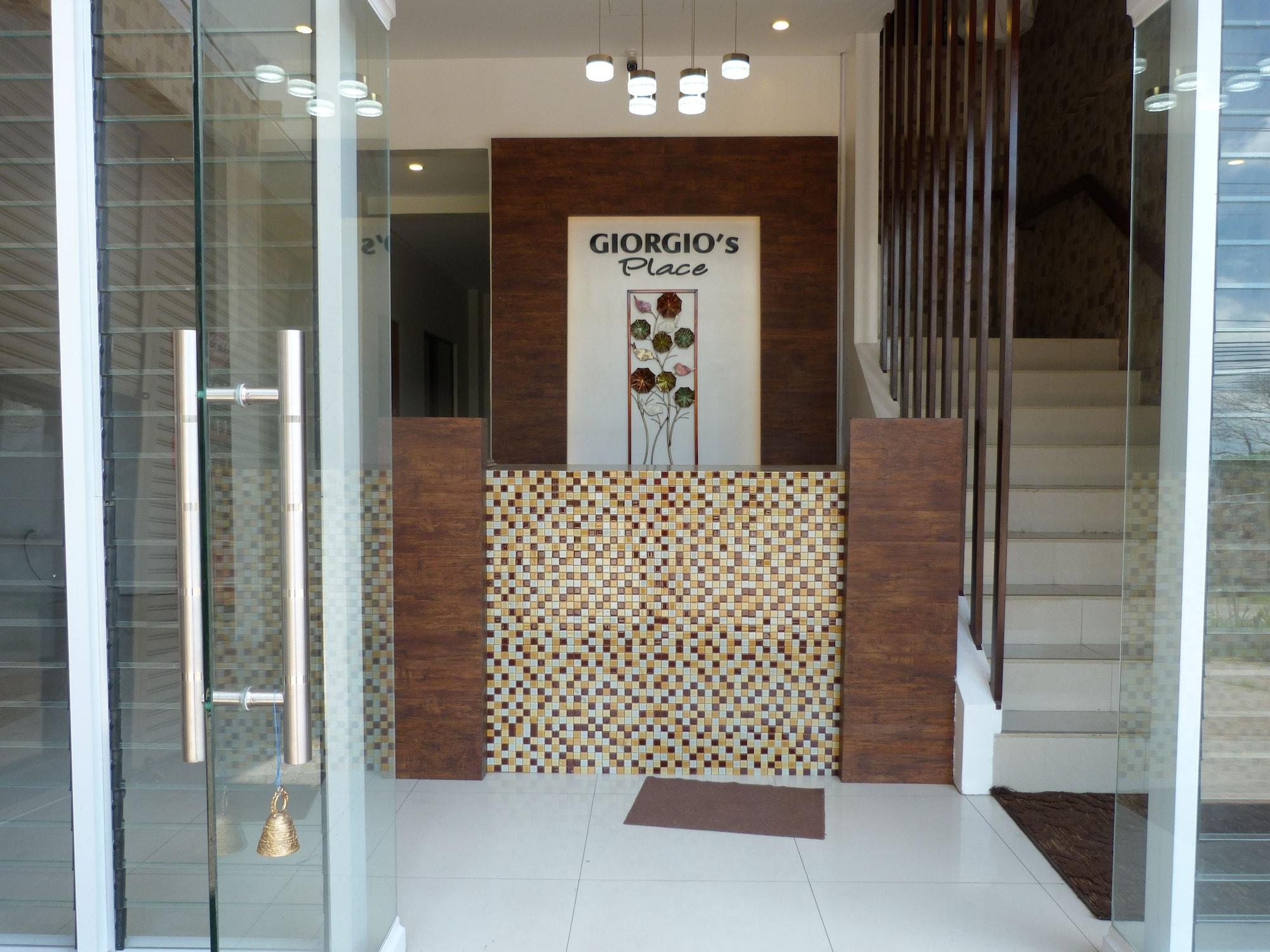 Vista Lobby Giorgio's Place