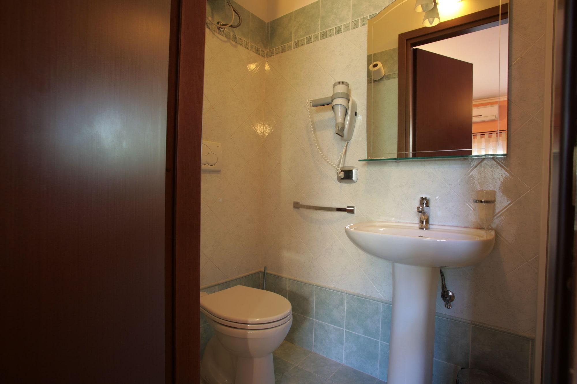Equipamiento de Habitación Airport Hotel