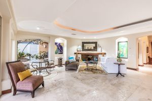 Alquiler Vacacional - Casa Caleta - Luxurious Toes-In-The-Sand 6-Bedroom Bespoke Villa!